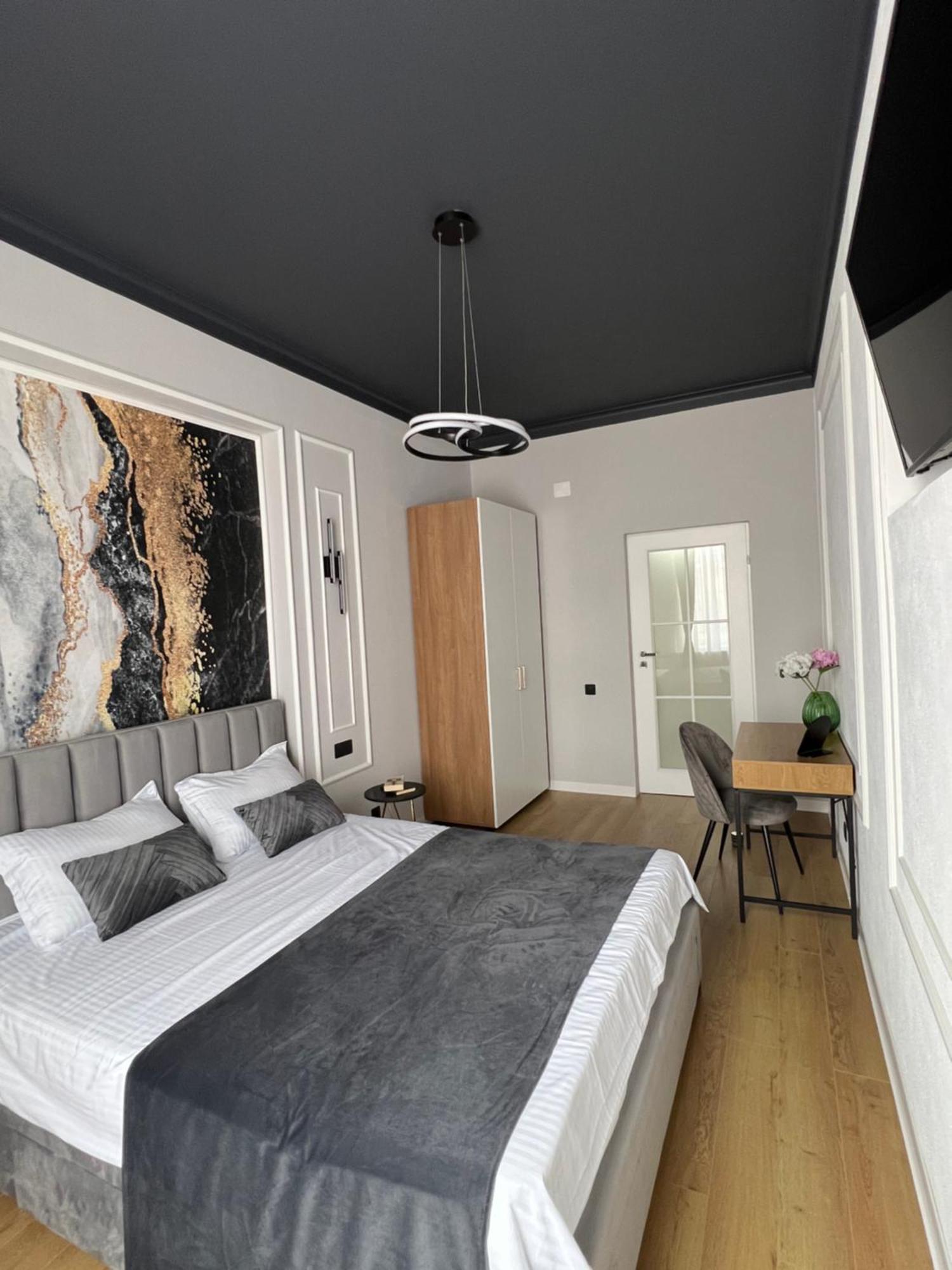 Euphoria Apartment